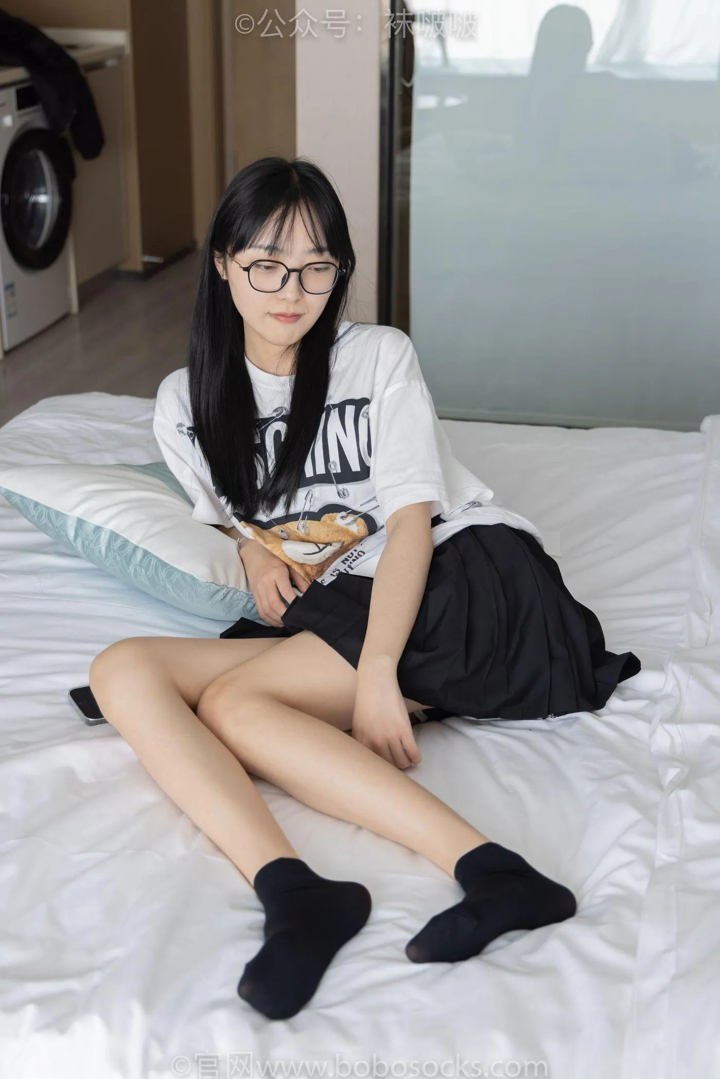 [BoBoSocks袜啵啵]NO.033 稚予-贝壳头、天鹅绒黑袜、天鹅绒白袜 [154P]插图3